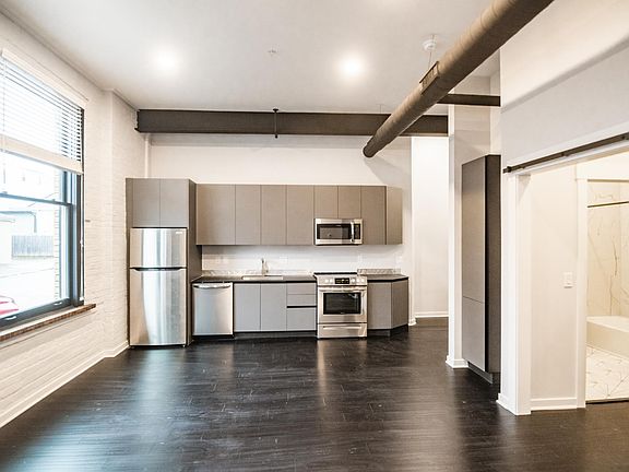 5th image of 402 W 9th St #3