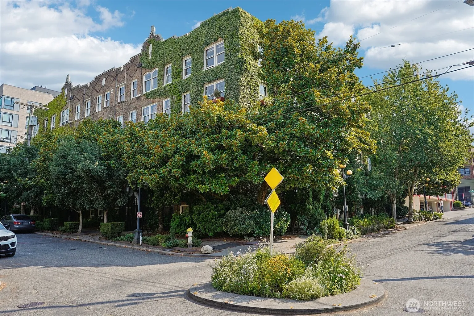 400 Boylston Avenue E #210 photo 1