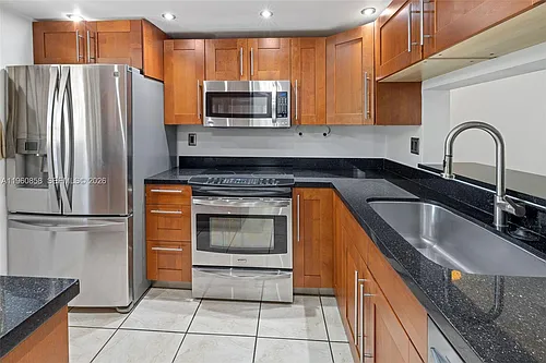 10835 SW 112th Ave #305 Photo 1