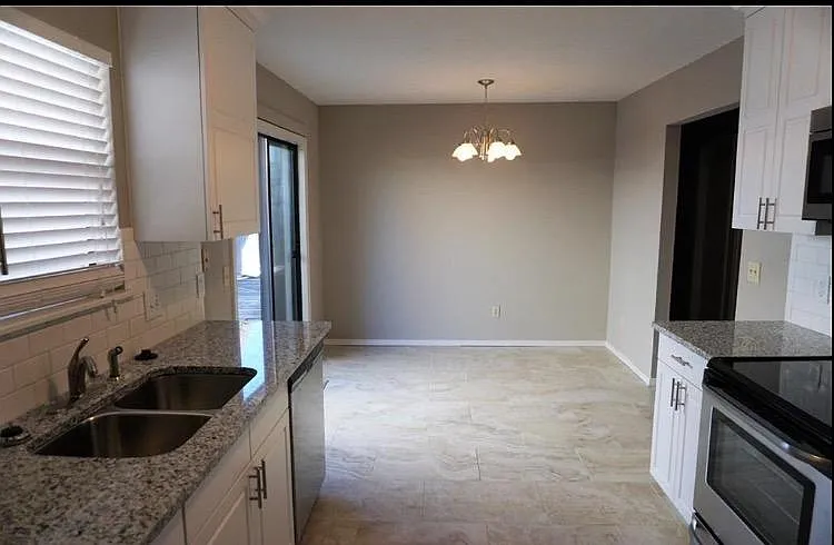 3 bed, 1.5 bath, 1100 sqft, $1,550 — Photo 3