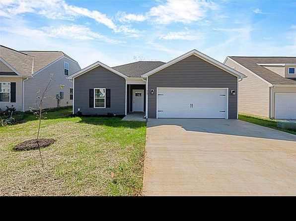 869 McFadin Station St