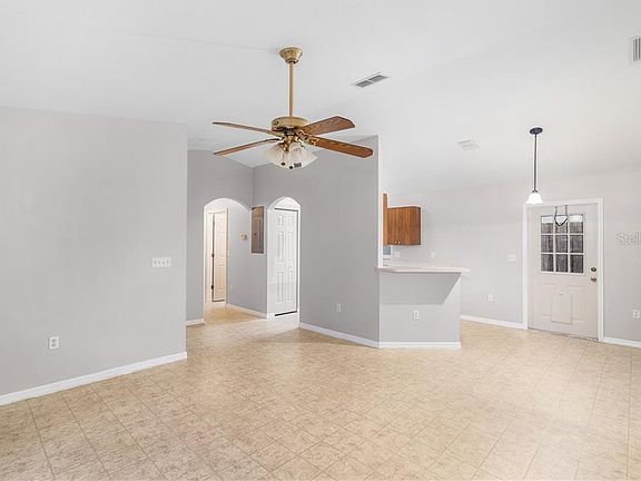 5th image of 25651 Colmar Ave
