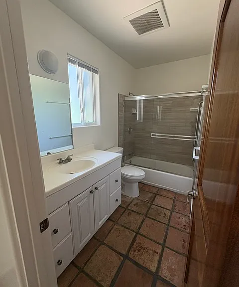 2334 Virginia Ave — Photo 11