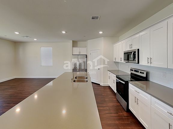 4th image of 290 Austin Bellerose Pl