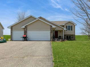 524 Frankfort Way, Waverly, MN 55390
