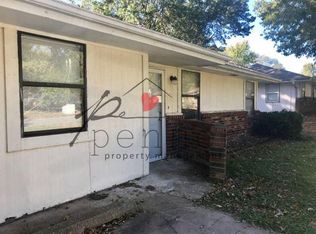 113 Broadway St #B, Grain Valley, MO 64029