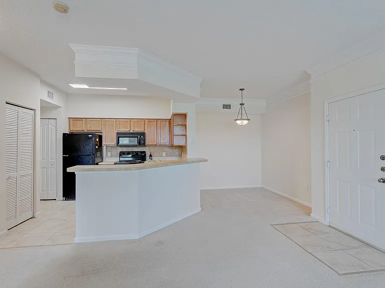 9303 Myrtlewood Cir W — Photo 3