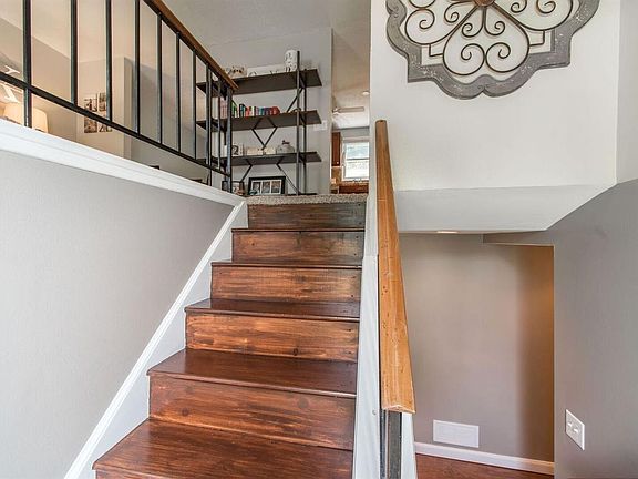 2nd image of 2985 Overdale Dr