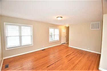 2nd image of 578 S Lewis Ave