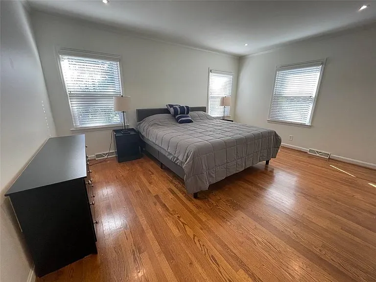 370 Herrington Dr NE — Photo 24