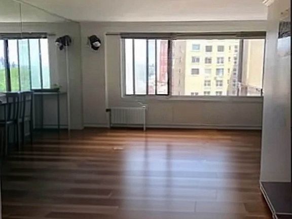3rd image of 400 Central Park W APT 15T