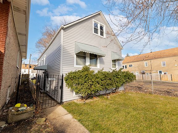 3rd image of 5354 S Hoyne Ave