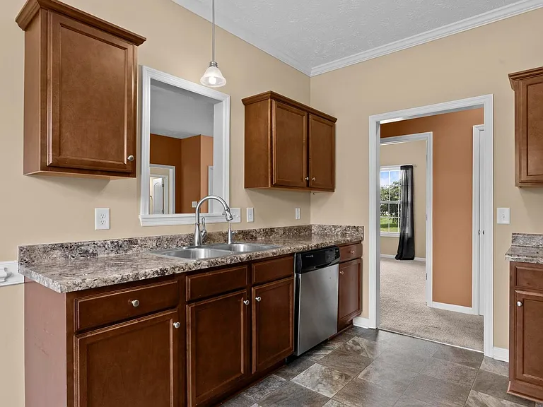 215 Classy Ct — Photo 6