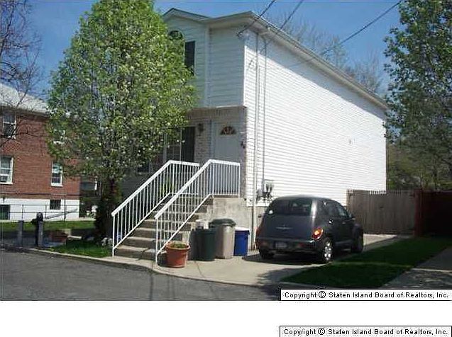 1st image of 44 Rachel Ct