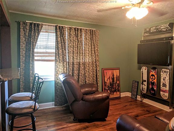 4th image of 24 Kenna Dr