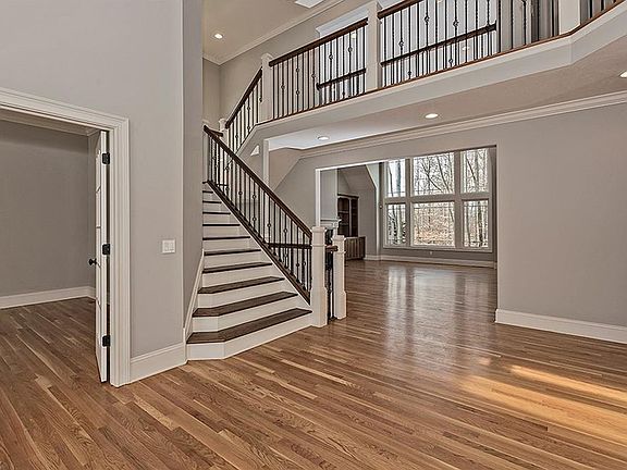 4th image of 8155 Woodberry Blvd