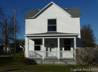520 W Jefferson St, Girard, IL 62640