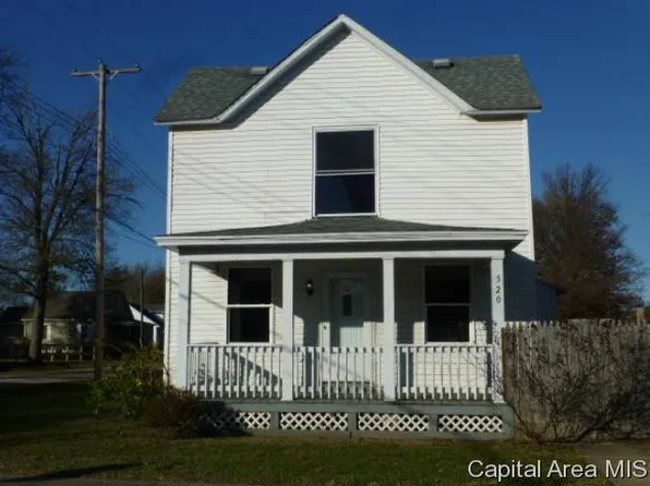 520 W Jefferson St, Girard, IL 62640