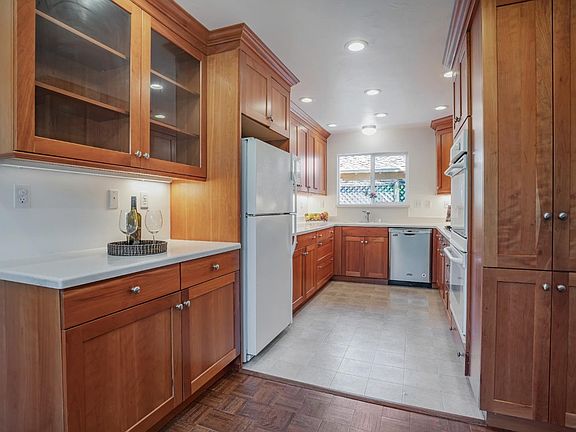 5th image of 2516 Creekside Road