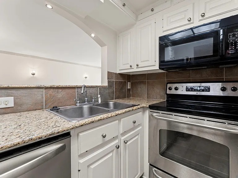 2045 N 3rd St #216 — Photo 7
