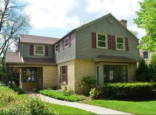 867 E Glen Ave, Whitefish Bay, WI 53217