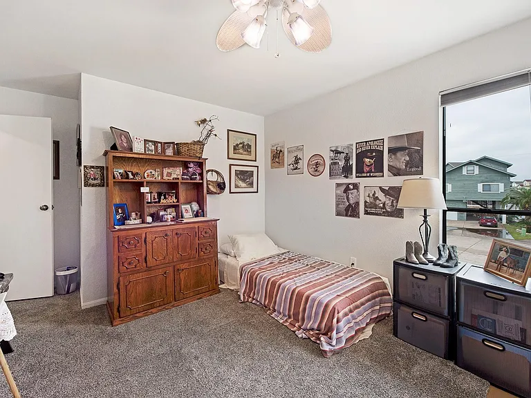 336 Admiral Cir — Photo 31