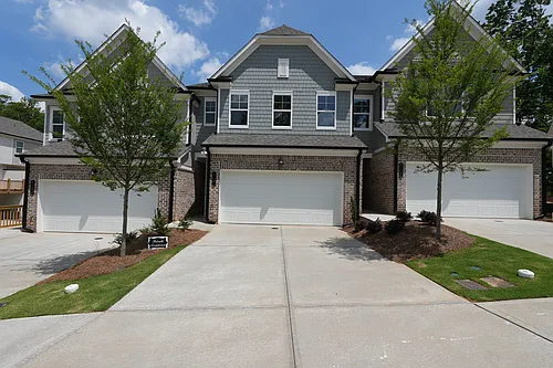 5123 Hillington Way Photo 1