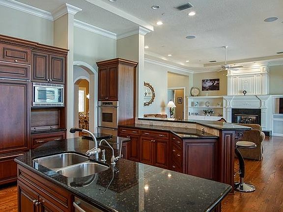 5th image of 520 Gulf Blvd Unit 1