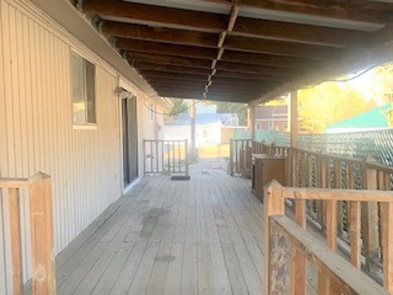 1140 College Ave — Photo 12