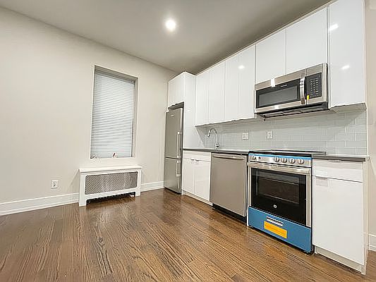 2nd image of 615 Ocean Ave #1C