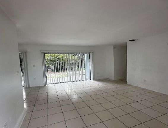 2nd image of 20405 NW 21st Ave