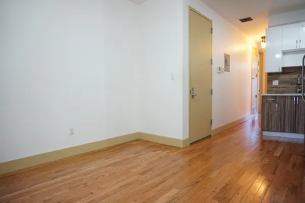 Rented by Rennit Inc. | media 3