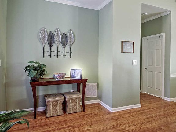 5th image of 203 Independence Ln