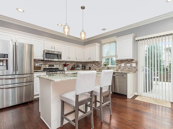 5th image of 11711 Glenn Cir