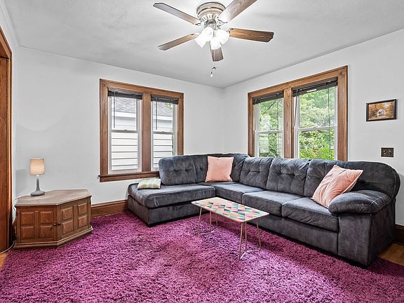3rd image of 605 Cromwell Ave