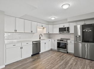 7220 York Ave S APT 419, Edina, MN 55435