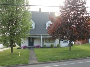 804 Aetna Dr, Ellwood City, PA 16117