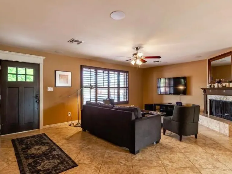 1321 E La Jolla Dr — Photo 10