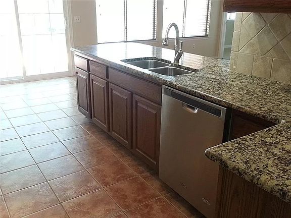 5th image of 1205 Elm Forest Dr