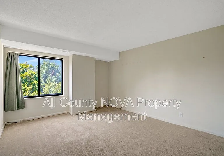 3800 Powell Ln #727 — Photo 22