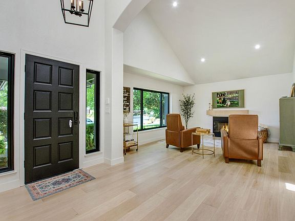 5th image of 224 Silverado Springs Drive