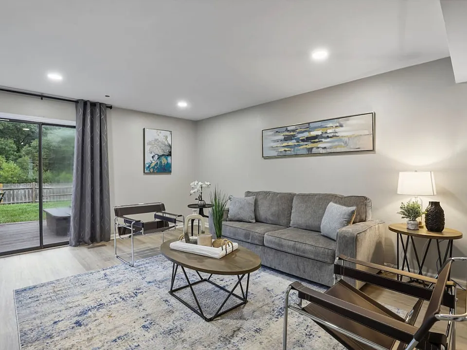 Juniper Ln