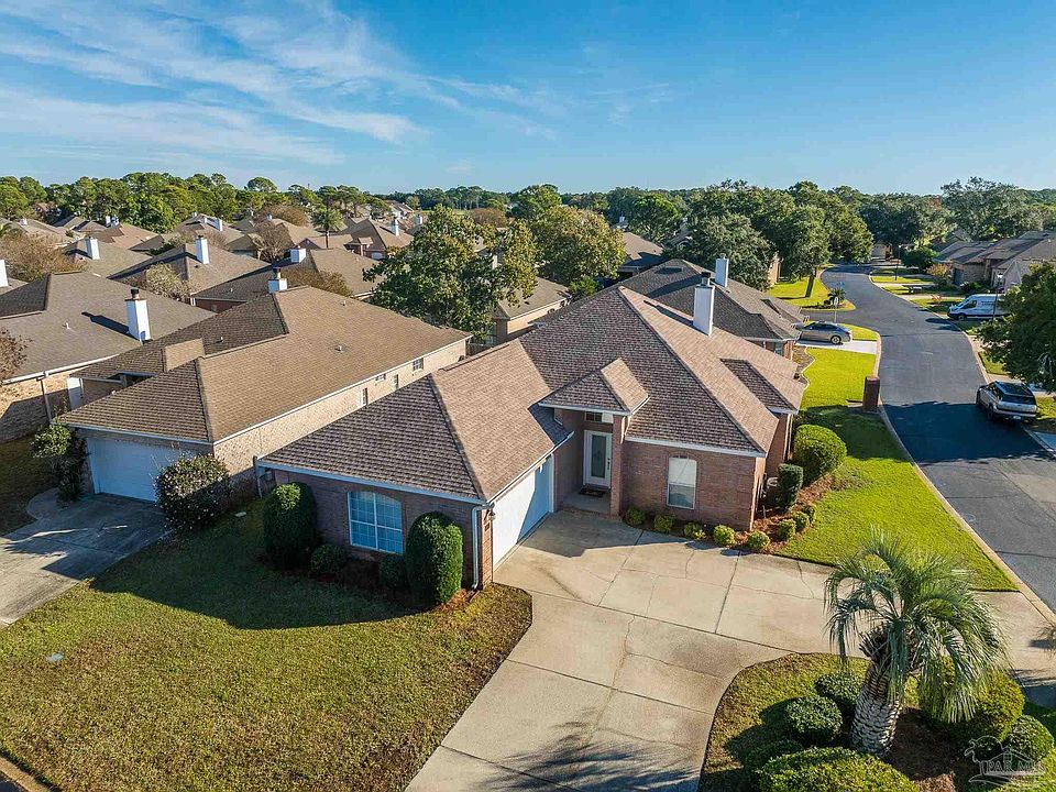 1st image of 4137 Longwood Cir
