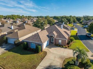 4137 Longwood Cir, Gulf Breeze, FL 32563
