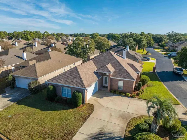 4137 Longwood Cir, Gulf Breeze, FL 32563