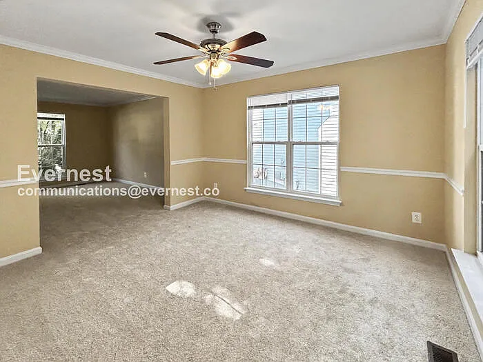 8 Sarrington Ct — Photo 5