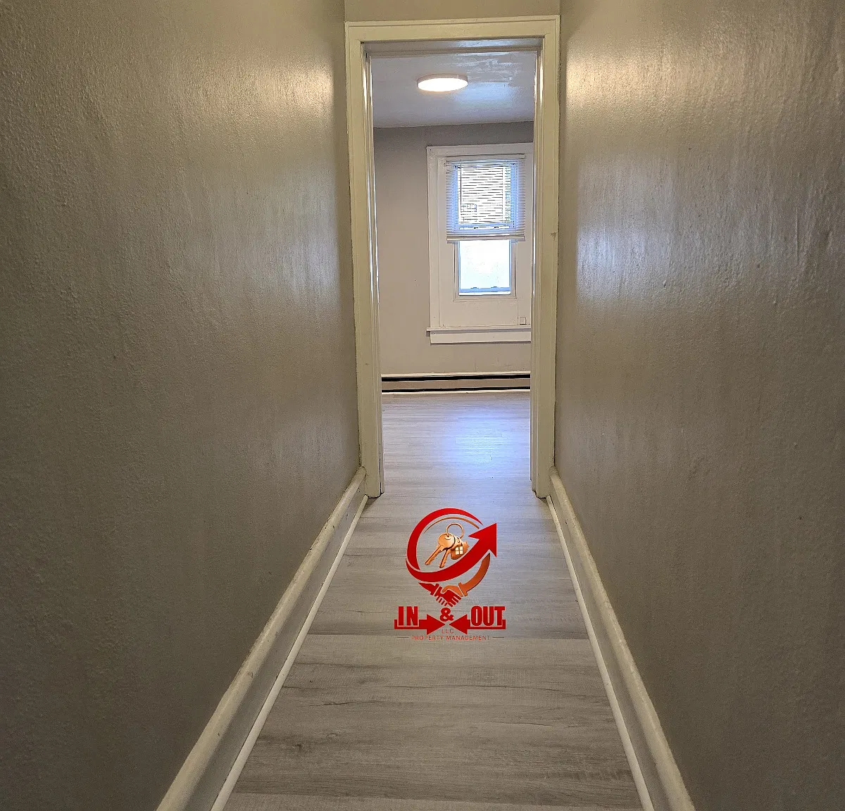 205 Monroe st - 4 — Photo 4