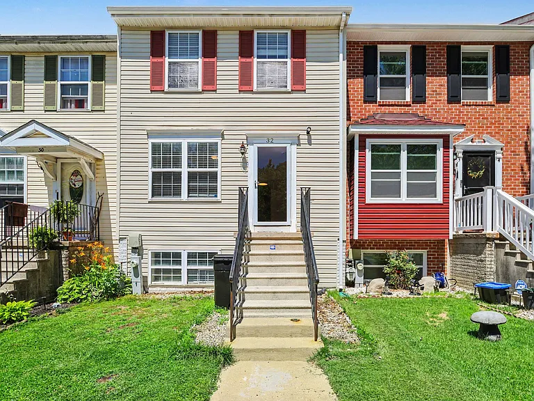 32 Tameron Pl — Photo 2