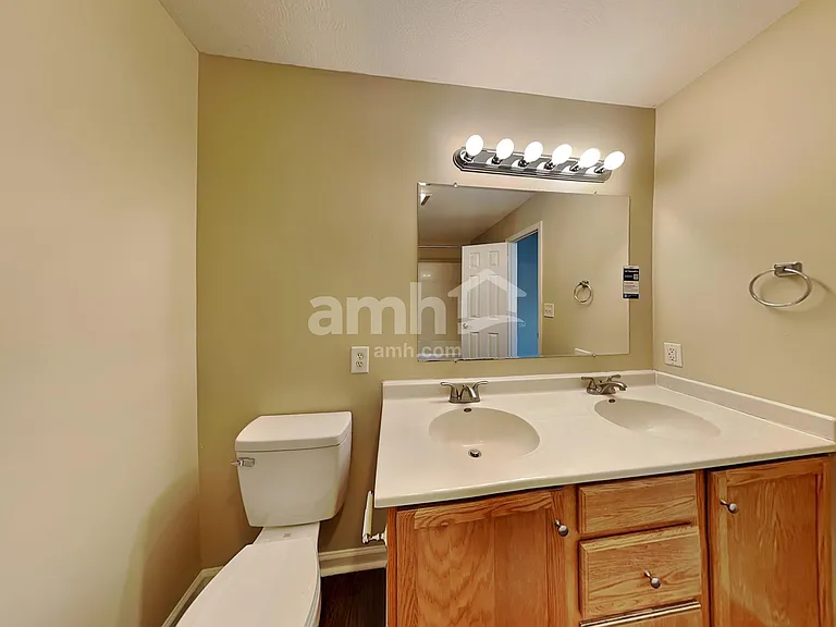 12523 Doe Ln — Photo 17