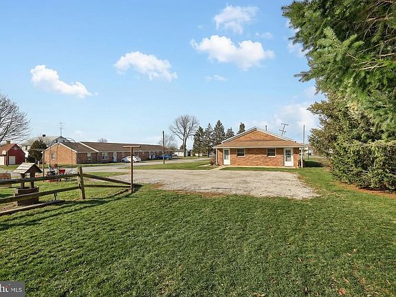 4th image of 21 5th St